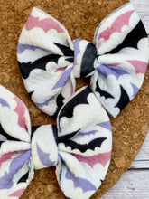 Load image into Gallery viewer, Pink/Purple Bats Piggies Fabric Bows