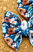 Load image into Gallery viewer, Rust and Royal Flower Fields Piggies Fabric Bows