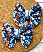 Load image into Gallery viewer, Rust and Royal Flower Fields Piggies Fabric Bows