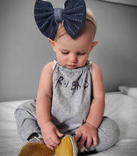 Load image into Gallery viewer, Pink Stone Fabric Bow