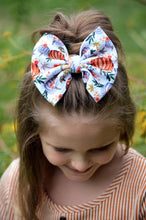 Load image into Gallery viewer, Fall Pumpkins Fabric Bow