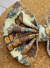 Load image into Gallery viewer, Monarch Butterflies Fabric Bow