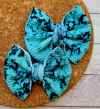 Load image into Gallery viewer, Turquoise Stone Piggies Fabric Bows