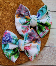 Load image into Gallery viewer, Succulents Piggies Fabric Bows