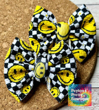 Load image into Gallery viewer, Smiley Checkered Daisies Piggies Fabric Bows