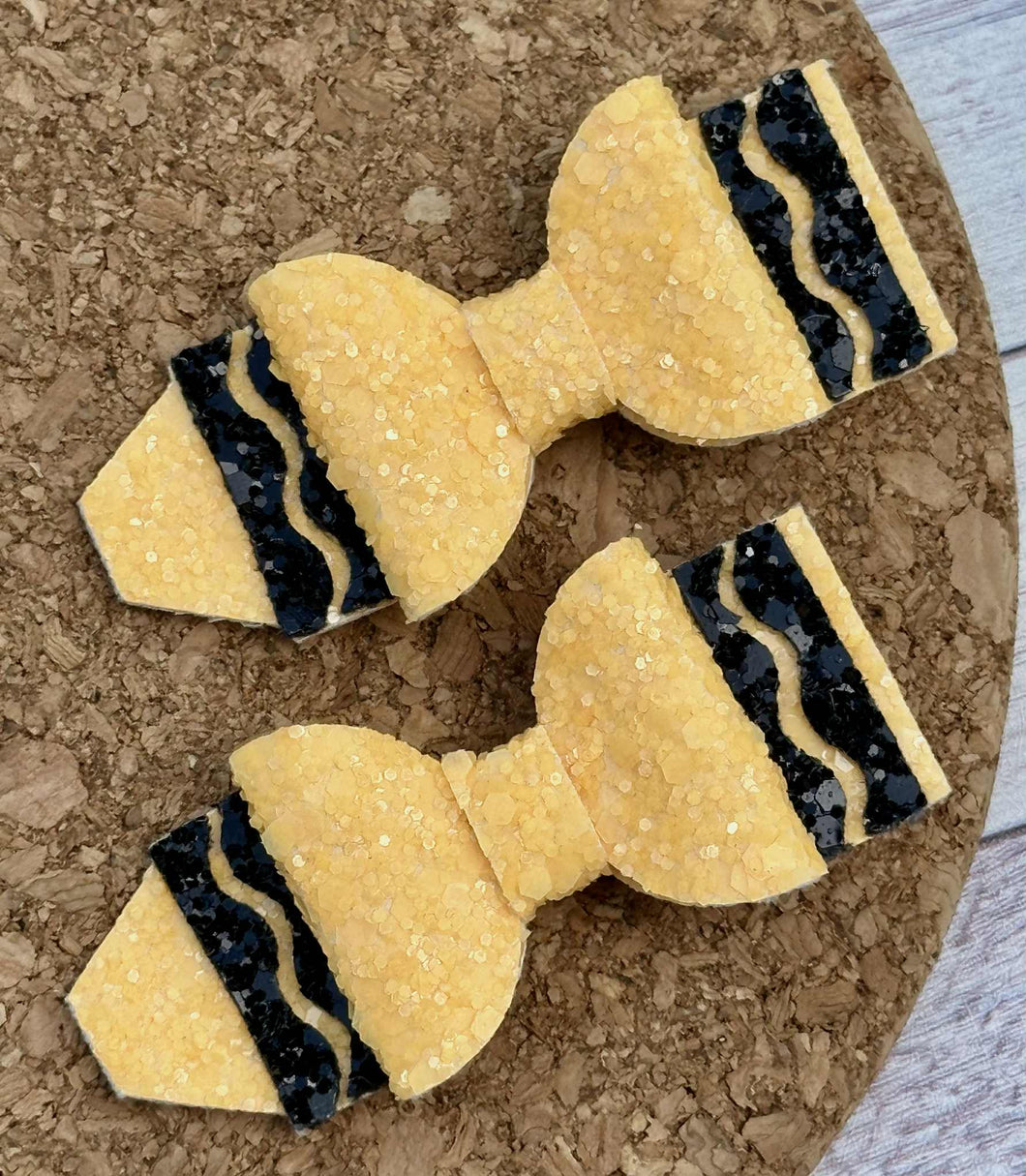 Mac&Cheese Crayon Glitter Piggies Layered Leatherette Bow
