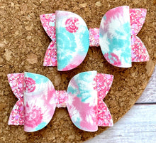 Load image into Gallery viewer, Turquoise/Pink Tie Dye Glitter Layered Leatherette Piggies Bow

