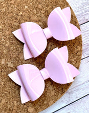Load image into Gallery viewer, Light Pink Patent Layered Leatherette Piggies Bow
