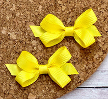 Load image into Gallery viewer, Yellow Itty Bitty Piggie Bows
