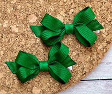 Load image into Gallery viewer, Green Itty Bitty Piggie Bows
