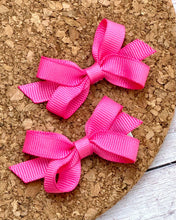 Load image into Gallery viewer, Pink Itty Bitty Piggie Bows
