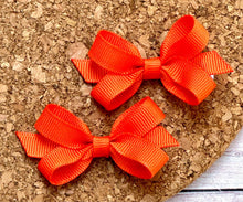 Load image into Gallery viewer, Orange Itty Bitty Piggie Bows
