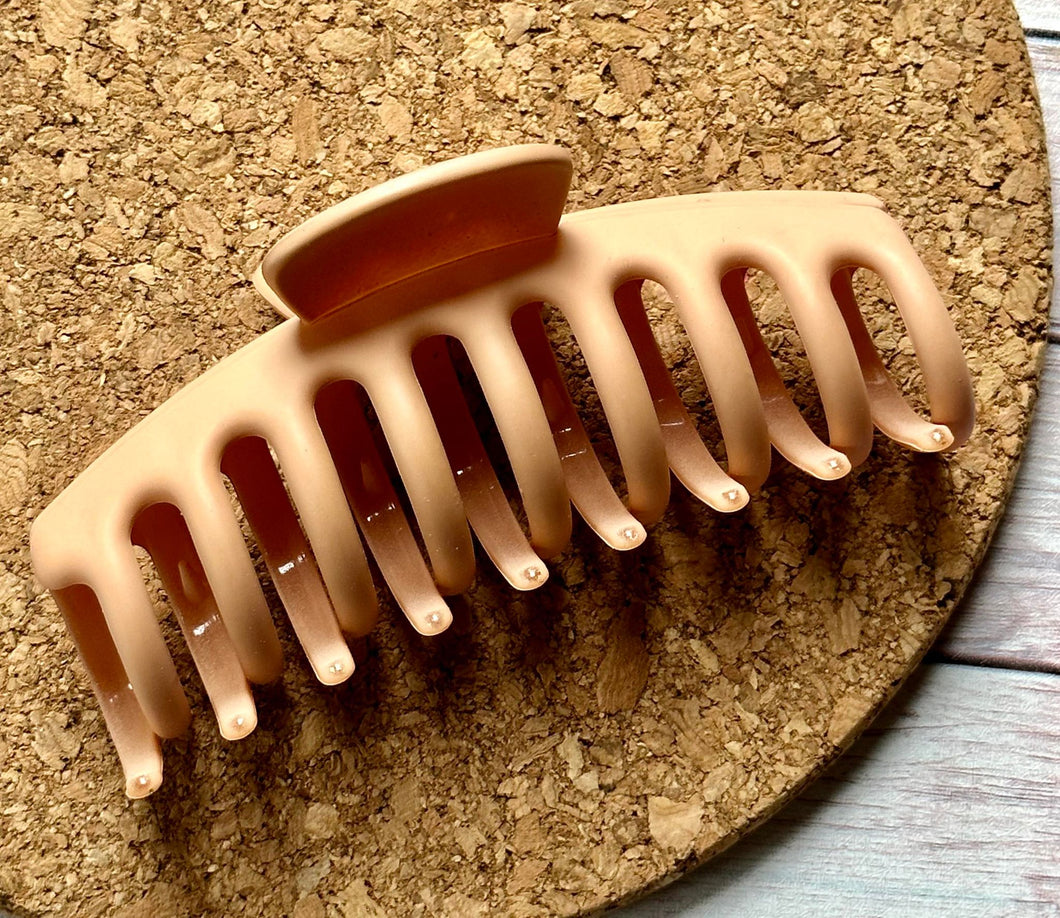 Fawn Matte Classic Claw Clip
