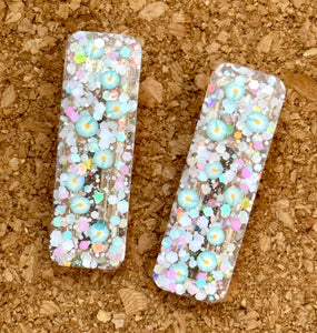 Daisies Rectangle Glitter Resin Clip