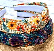 Load image into Gallery viewer, Flowers Faux Embroidered Ribbed Hard Knot Headband
