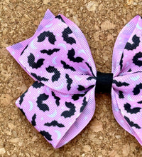 Load image into Gallery viewer, Pink Bats Pattern Bow
