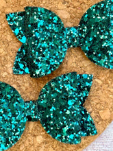 Load image into Gallery viewer, Teal Metallic Glitter Layered Leatherette Piggies Bow
