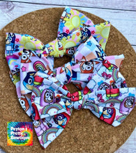 Load image into Gallery viewer, Dog Sisters Rainbow Checkered Short Tails Fabric Bow

