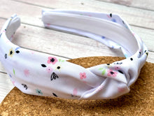 Load image into Gallery viewer, Dainty Flowers Hard Knot Headband
