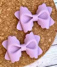 Load image into Gallery viewer, Light Purple Pinch Layered Leatherette Piggies Bow
