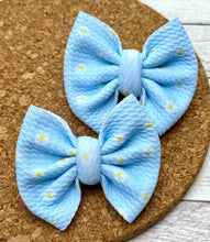 Load image into Gallery viewer, Blue Daisies Piggies Fabric Bows
