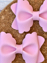 Load image into Gallery viewer, Light Pink Pinch Layered Leatherette Piggies Bow
