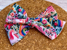 Load image into Gallery viewer, Unicorn Short Tails Fabric Bow
