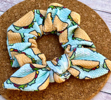 Load image into Gallery viewer, Tacos Bow Scrunchie
