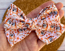 Load image into Gallery viewer, Football Hearts Short Tails Fabric Bow
