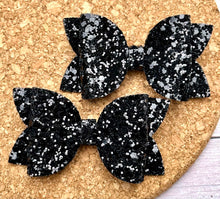 Load image into Gallery viewer, Black Glitter Layered Leatherette Piggies Bow
