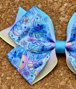 Blue Alien Pattern Bow