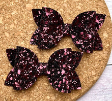 Load image into Gallery viewer, Maroon Glitter Layered Leatherette Piggies Bow
