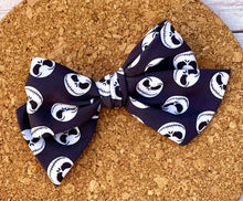 Load image into Gallery viewer, Jack Short Tails Fabric Bow
