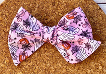 Load image into Gallery viewer, Pink Ghosts Short Tails Fabric Bow
