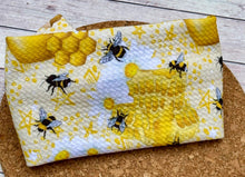 Load image into Gallery viewer, Bees and Daisies Infant Knotted Bow Headwrap
