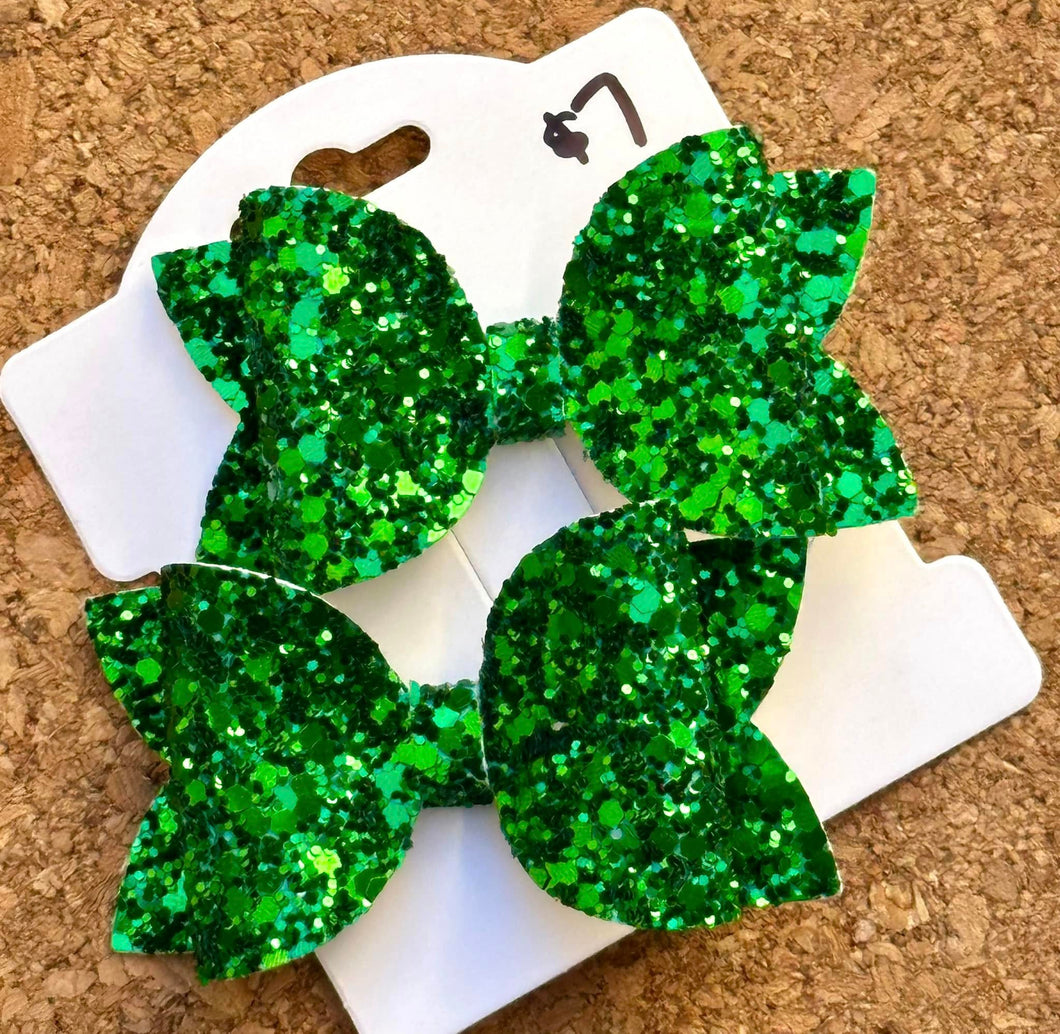 Green Glitter Layered Leatherette Piggies Bow