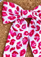 Load image into Gallery viewer, Pink Cheetah Print Long Tails Fabric Bow
