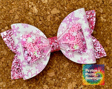 Load image into Gallery viewer, Pink Snowflakes Shaker Chunky Glitter Layered Leatherette Bow
