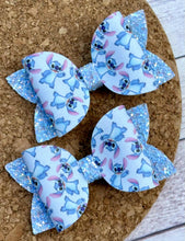 Load image into Gallery viewer, Blue Aliens Glitter Layered Leatherette Piggies Bow
