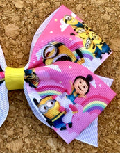 Load image into Gallery viewer, Minions Pattern Bow
