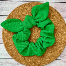 Load image into Gallery viewer, Green Bow Scrunchie
