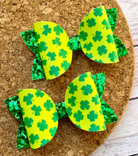 Load image into Gallery viewer, Clovers Green Glitter Layered Leatherette Piggies Bows
