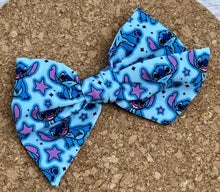 Load image into Gallery viewer, Blue Alien Short Tails Fabric Bow
