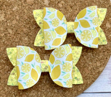 Load image into Gallery viewer, Lemons Glitter Layered Leatherette Piggies Bow
