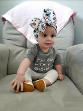 Load image into Gallery viewer, Distressed Daisies Bow Headwrap
