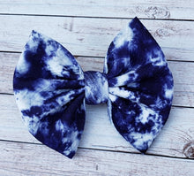 Load image into Gallery viewer, Navy And White Tie Dye Fabric Bow
