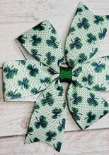 Load image into Gallery viewer, Shamrock Polka Dots Pinwheel Piggies Set
