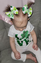 Load image into Gallery viewer, Watercolor Shamrocks Piggies Fabric Bows

