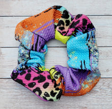 Load image into Gallery viewer, Neon Cheetah Brushstrokes Scrunchies
