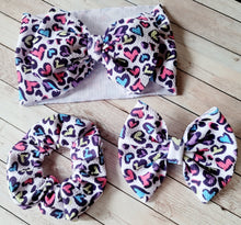 Load image into Gallery viewer, Colorful Hearts Fabric Bow
